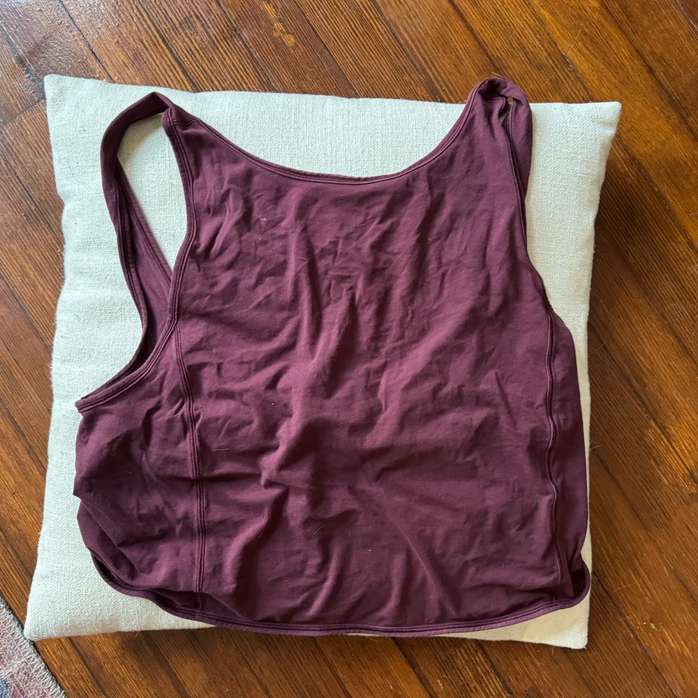 Lululemon open back top